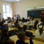 Класс с интересом слушал лекцию