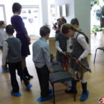 Рассматривая находки поисковиков