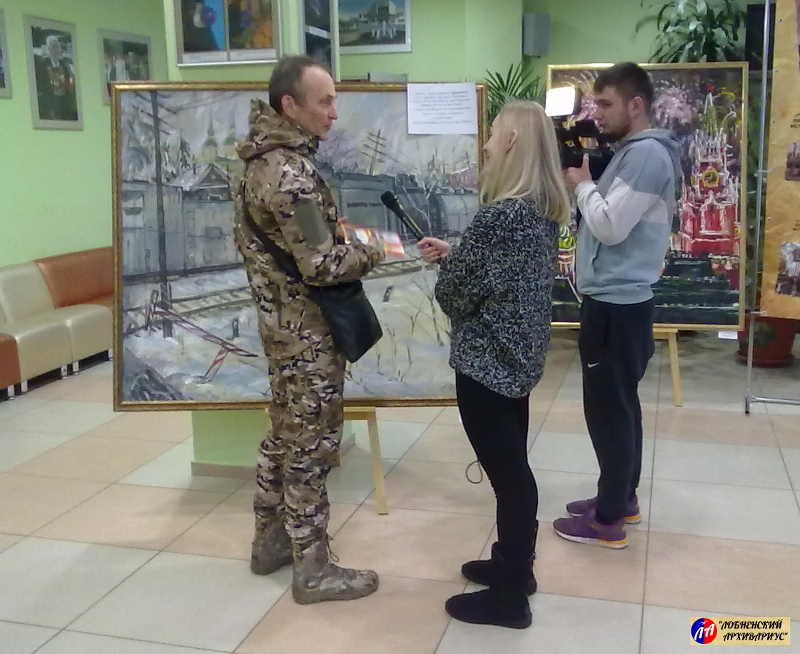 Директор МКУ "Художественная галерея" г.Лобня К.Ю.Буйко рассказывает о картине О.В.Симоновой